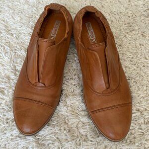 Pikolinos Santorini loafers. Size 11 / EU 42. Excellent condition.